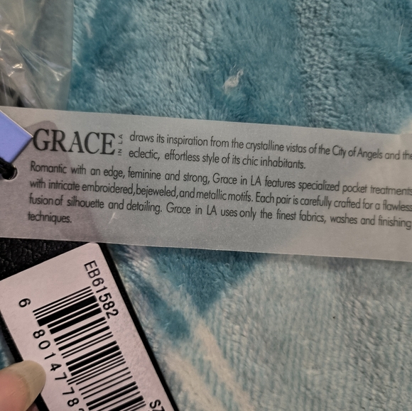 Grace in LA Blue Jeans with Contrast Stitching and Twill Weave - Picture 6 of 8